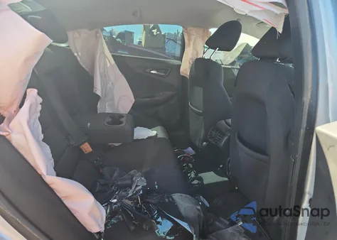 2021 Chevrolet Malibu Lt z USA, uszkodzony, nr VIN 1G1ZD5ST4MF066014